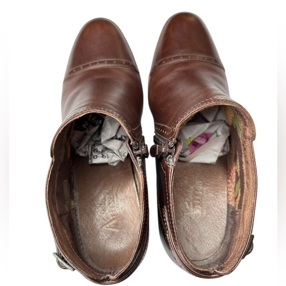 Clarks Artisan Collection Leather Heeled Booties Women's Sz 5 M Floral Lining - Picture 6 of 9